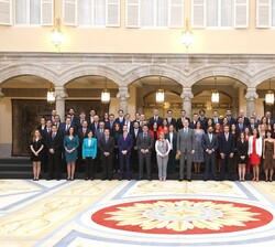 Su Majestad el Rey junto a los nuevos funcionarios del Cuerpo Superior de Sistemas y Tecnologías de la Información de la Administración del Estado
